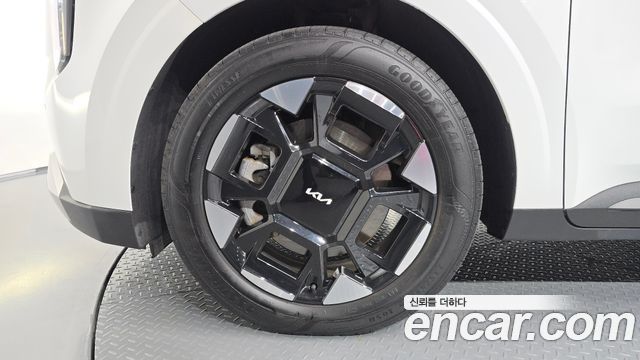 Kia Canival 2024 — photo 5