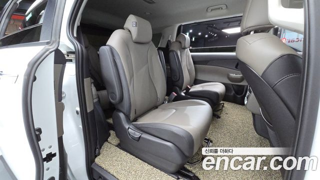 Kia Canival 2024 — photo 17