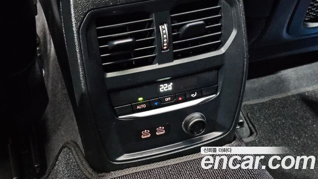 BMW 3-Series 2020 — photo 31
