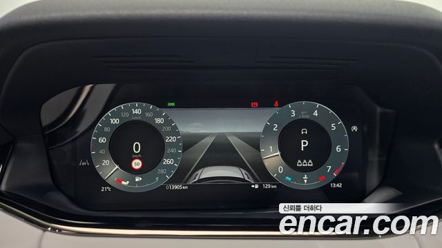 Land Rover Range Rover Evoque 2024 — photo 8