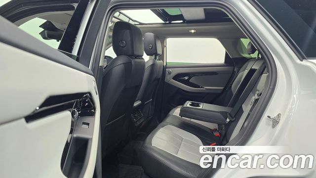 Land Rover Range Rover Evoque 2024 — photo 12