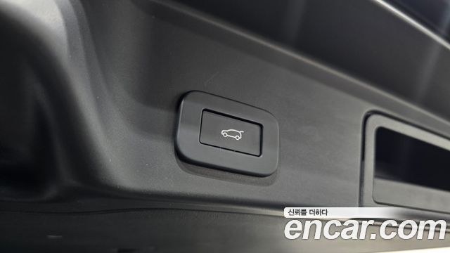 Land Rover Range Rover Evoque 2024 — photo 19