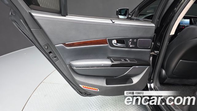 Kia K9 2016 — photo 15