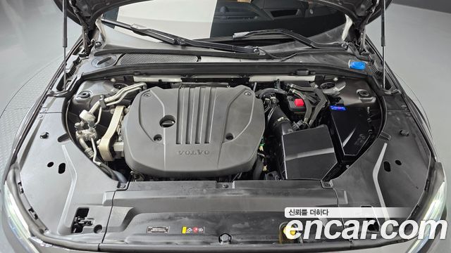 Volvo V90 2022 — photo 6
