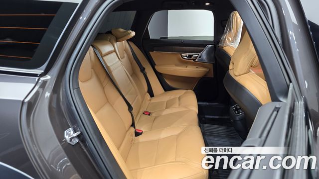Volvo V90 2022 — photo 17