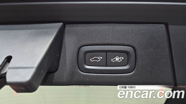 Volvo V90 2022 — photo 25