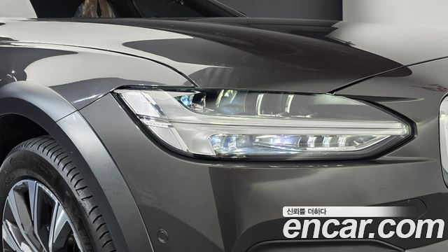 Volvo V90 2022 — photo 8