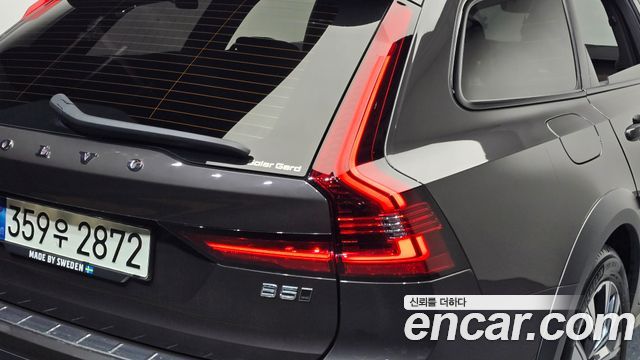Volvo V90 2022 — photo 9