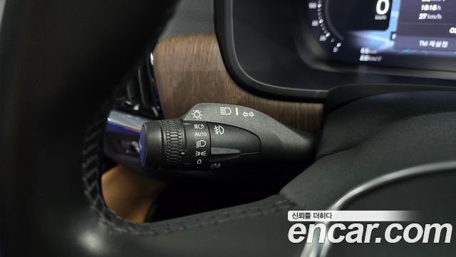 Volvo V90 2022 — photo 28