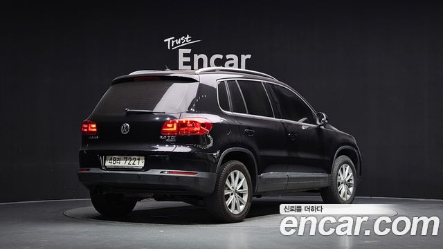 Volkswagen Tiguan 2015 — photo 2