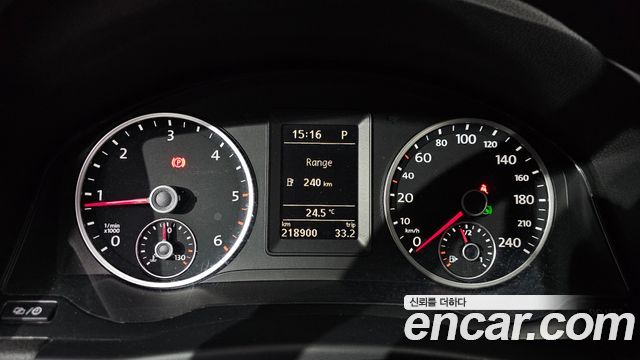 Volkswagen Tiguan 2015 — photo 8
