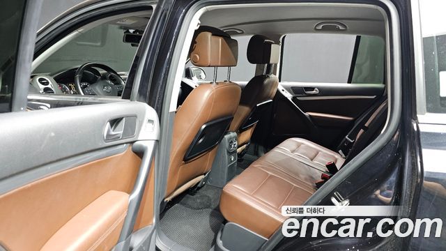 Volkswagen Tiguan 2015 — photo 12