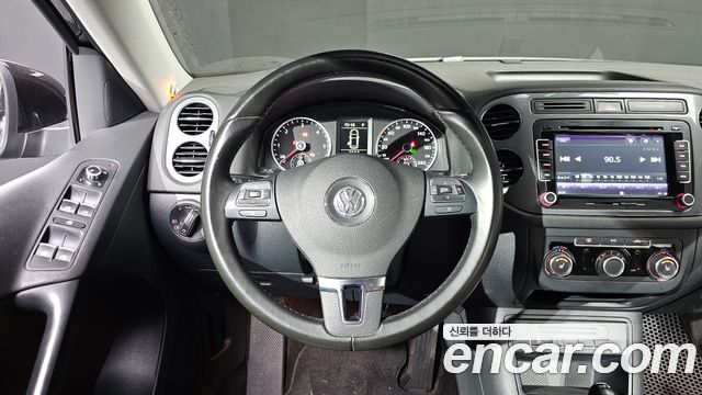 Volkswagen Tiguan 2015 — photo 13