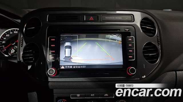 Volkswagen Tiguan 2015 — photo 15