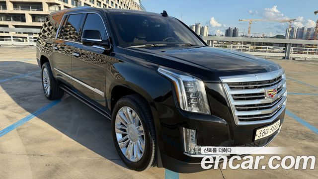 Cadillac Escalade 2018 — photo 2
