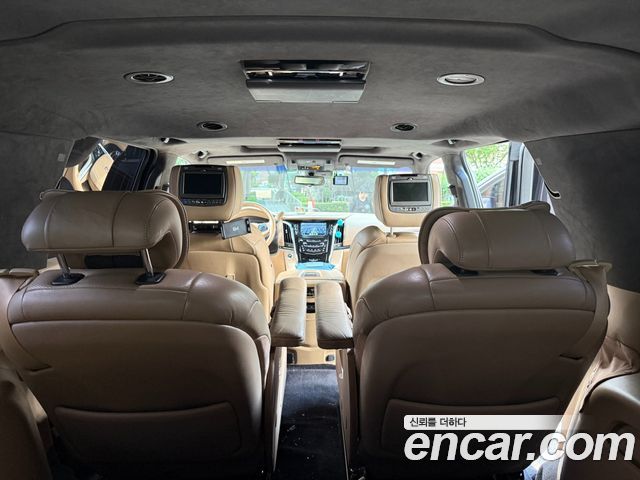 Cadillac Escalade 2018 — photo 11