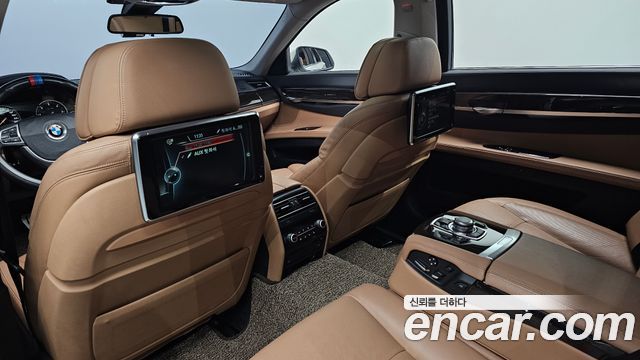 BMW 7-Series 2013 — photo 19