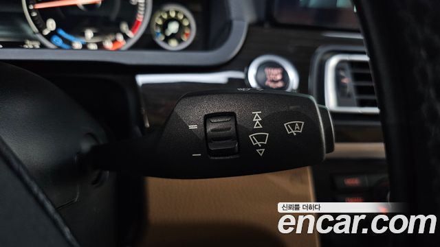BMW 7-Series 2013 — photo 26
