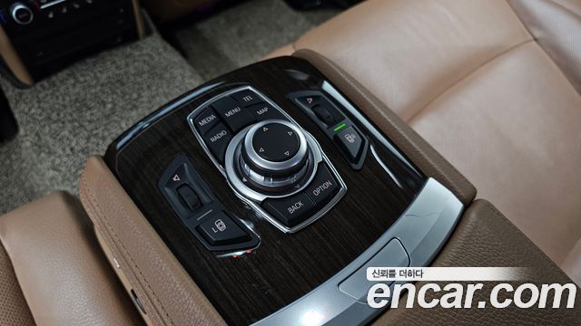 BMW 7-Series 2013 — photo 31