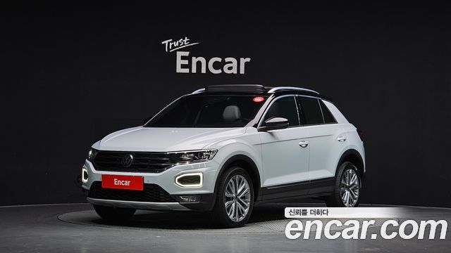 Volkswagen T-Roc 2022 — photo 1