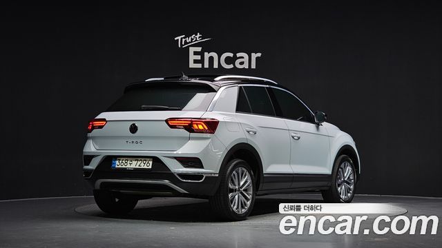 Volkswagen T-Roc 2022 — photo 2
