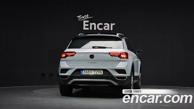 Volkswagen T-Roc 2022 — photo 4