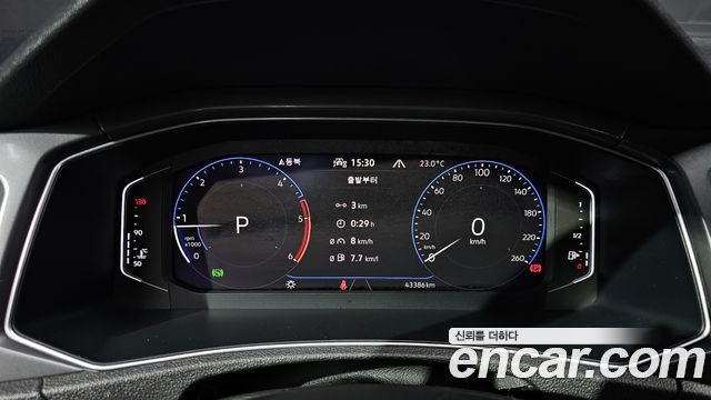 Volkswagen T-Roc 2022 — photo 8
