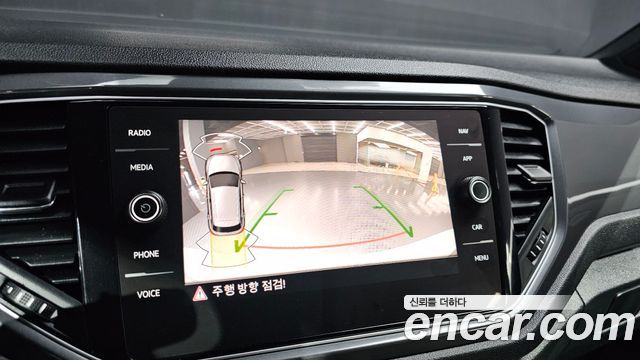 Volkswagen T-Roc 2022 — photo 15