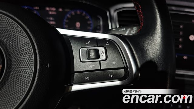 Volkswagen T-Roc 2022 — photo 20