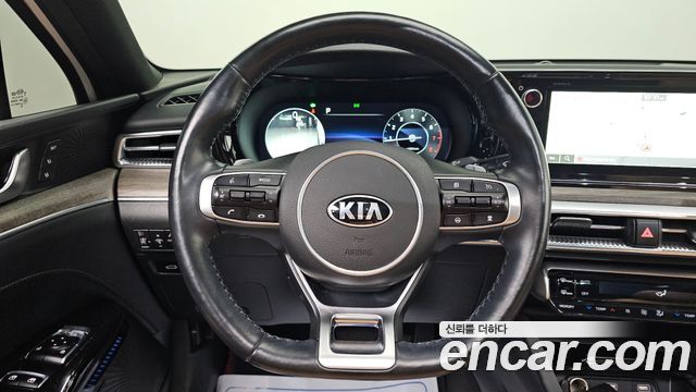 Kia K5 2021 — photo 23