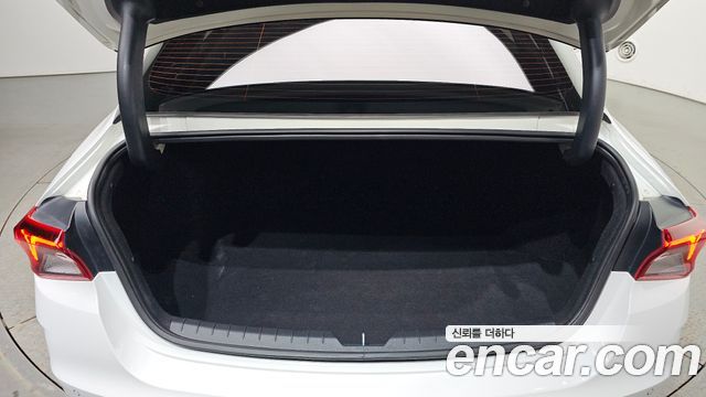 Kia K5 2021 — photo 35