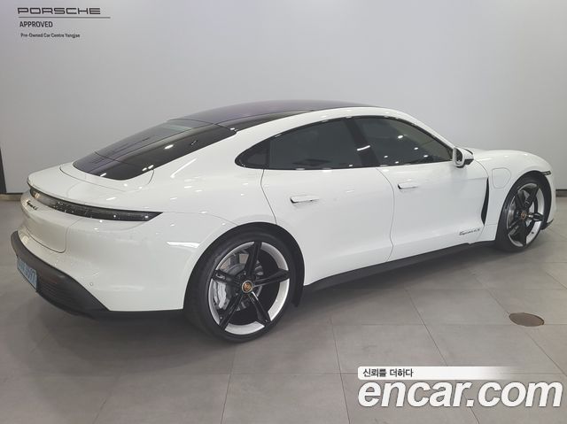 Porsche Taycan 2021 — photo 2