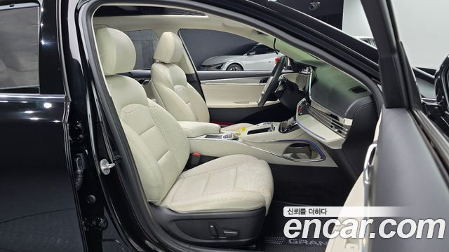 Hyundai Grandeur 2023 — photo 11