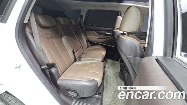 Hyundai Santafe 2019 — photo 17