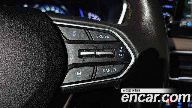 Hyundai Santafe 2019 — photo 25