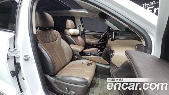 Hyundai Santafe 2019 — photo 16