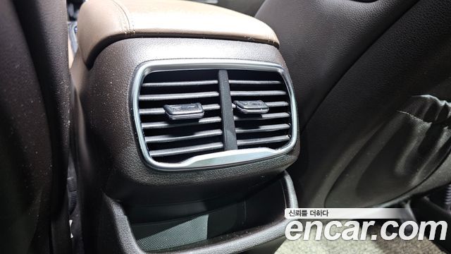 Hyundai Santafe 2019 — photo 34