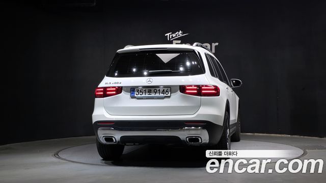 Mercedes-Benz GLB-Class 2024 — photo 4