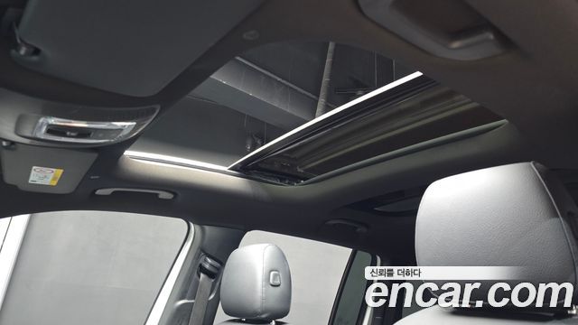 Mercedes-Benz GLB-Class 2024 — photo 27