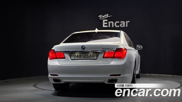 BMW 7-Series 2010 — photo 4