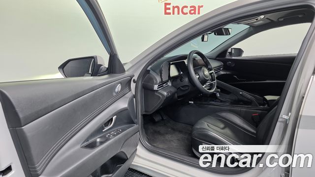 Hyundai AVANTE 2025 — photo 13