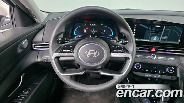 Hyundai AVANTE 2025 — photo 19