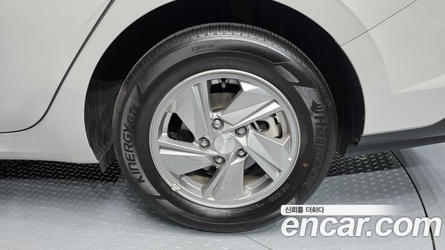 Hyundai AVANTE 2025 — photo 7