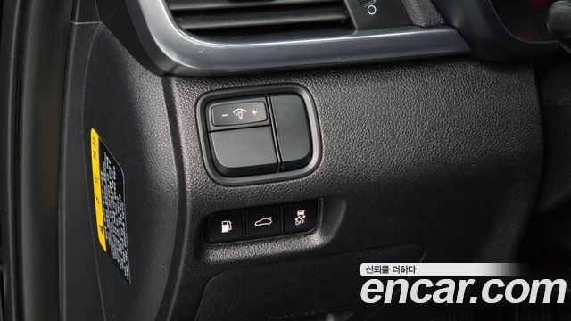 Kia K5 2016 — photo 16