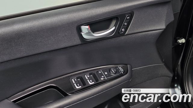 Kia K5 2016 — photo 18