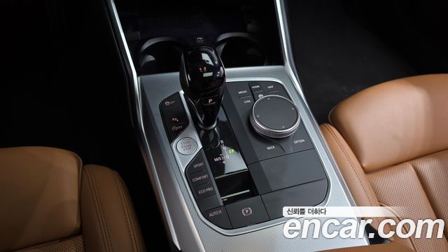 BMW 3-Series 2022 — photo 12