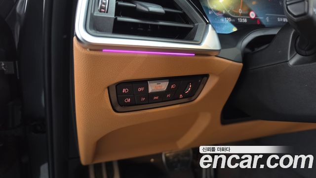 BMW 3-Series 2022 — photo 25