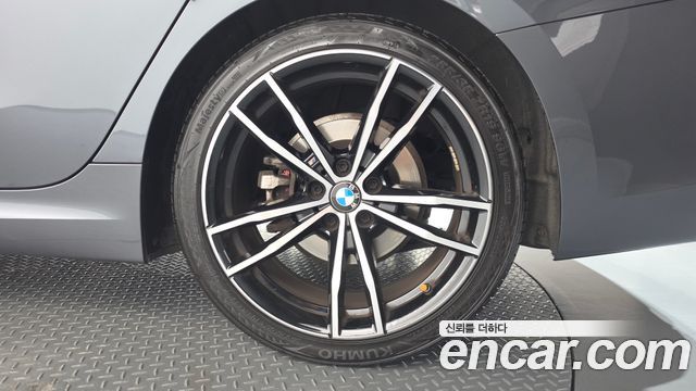 BMW 3-Series 2022 — photo 7