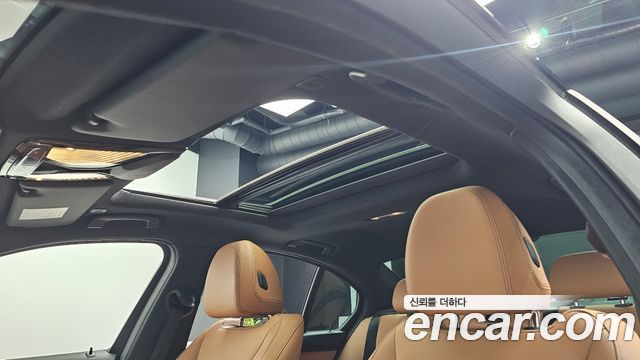 BMW 3-Series 2025 — photo 19