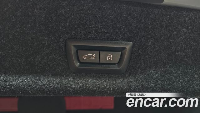 BMW 3-Series 2025 — photo 20